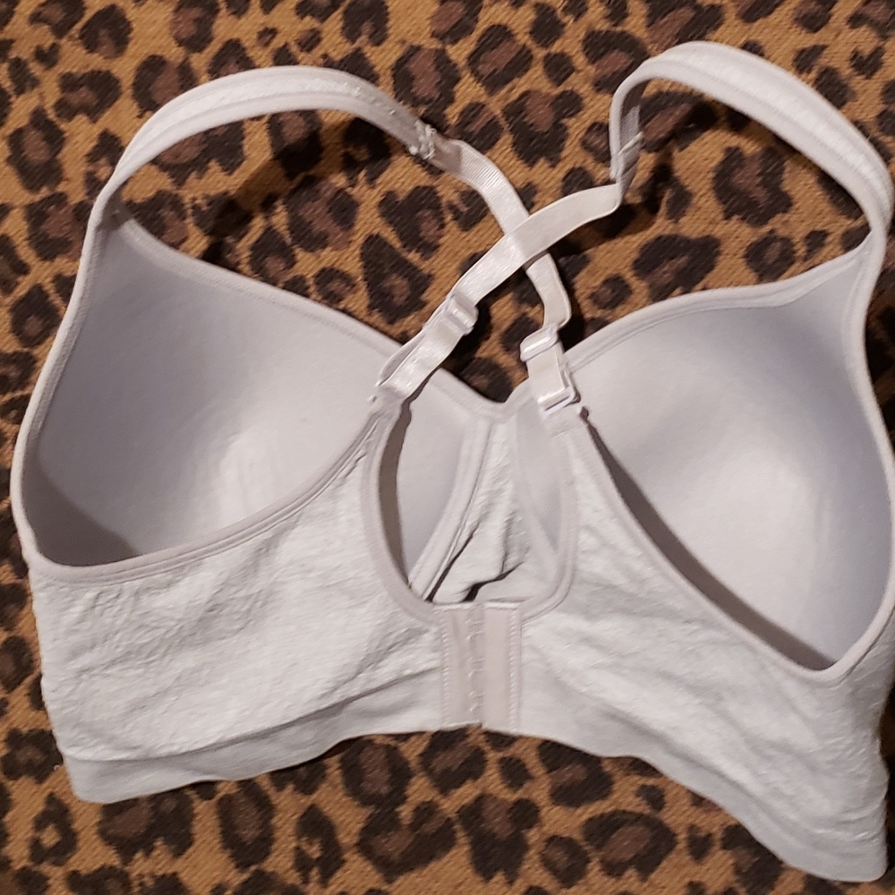 Grey Wireless Bra size Large.